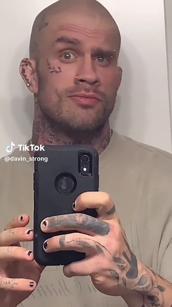 Starting new abbbbb tattoooos 🫶🏼💐😈 whoooo loooves tattoos? #tattoo #tattoolover #tattootiktok #handsome #eyes