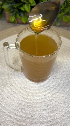 Apsara’s Rasamaya Bhojana on Instagram: "ಕಷಾಯ 🍁Ingredients🍁 Coriander seeds 2 spoon Cumin seeds 1 spoon Pepper half spoon Cinnamon Cloves 1 Ginger Water Dhodd pathre Turmeric powder Honey ✨Save to try later ✨Don’t forget to follow @rasamaya_bhojana✨ #kashaya #throatinfectionremedy #coldremedy #rasamayabhojana #kannada #kannadareels #like #share #algorithm #reach #instafood #trendingnow #kannadacookingpage #recipies #sweetrecipe #insta #instagood #viralinstagram #trending #trendingreels #instag