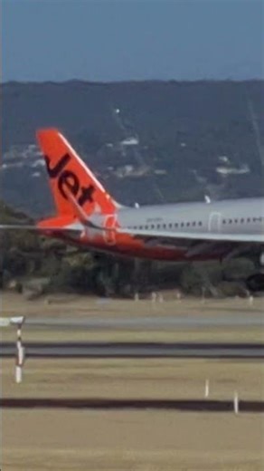 plane landing at perth