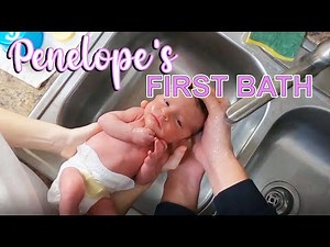 3 DAY OLD 4 POUND PREEMIE BABY TAKES HER FIRST BATH