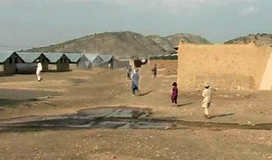 Pakistani Pashtuns flee country as Army,Air Force launch attack, seek refuge in Afghanistan [Watch Video]