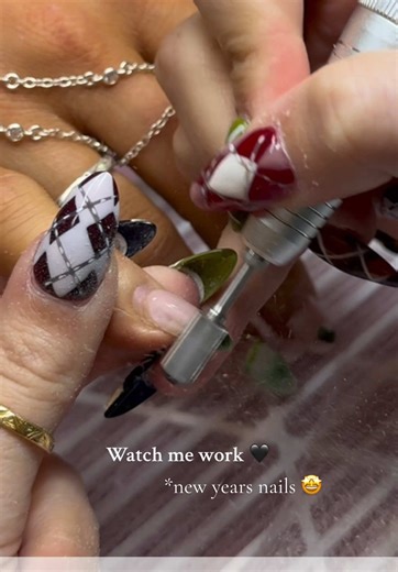 Stylish New Year's Nail Art Tutorial for 2024