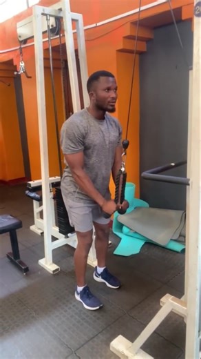 TRICEPS ROPE EXTENSIONS hits your triceps for size and shape💪🔥 Simple. Effective.🎯 #viral #fyp #fit