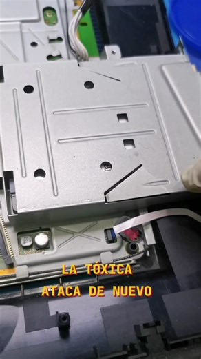 Cambio de Ventilador del PS3 Ultra Slim en Bolivia
