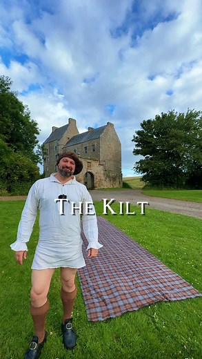 This is the grandfather of the modern kilt, ‘the Great Kilt’ Its name in Gaelic means “great wrap.” Another name for this garment is breacan-an-feileadh, which means “tartan wrap.” (It should be mentioned that at this early period, tartan did not mean “clan tartan.” There were no named tartan patterns and individual tartans bore no significance as far as clan, family or district.) In English this garment is typically referred to as a “great kilt” or “belted plaid.” These names all are descriptiv