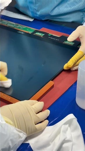 Perfect Screen Alignment 🔍 Precision Assembly in Action #portablemonitor #oemfactory#customization