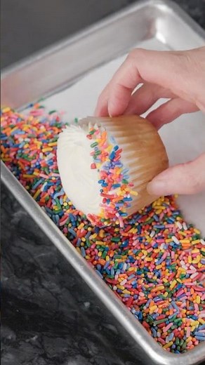 Did You Know These Sprinkle Tricks? | Cake Decorating For Beginners