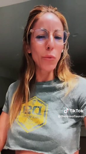 #croptop #Fail 😂🙄 oops. Butchered my #d9brewing shirt. Oopsie #thatlololife #styletips #midriffstilidie #failarmy