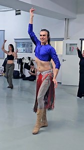 🔹️Bellydancing to legendary Egyptian Song " Enta Omri " And I'm sure you all know the singer name for this fantastic song? 💕🔹️💕🔹️💕🔹️💕🔹️💕🔹️💕🔹️💕🔹️💕🔹️💕🔹️💕🔹️💕🔹️💕🔹️ . . . #mrozgen #entaomri #bellydanceremix #egyptiandance #nonbianary #bellydans #dansoriental #zenne #malebellydance | Ozgen Ozgec