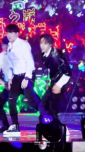 13K views · 2.8K reactions | 191228 | #WANGYIBO SOLO DANCE FANCAM...