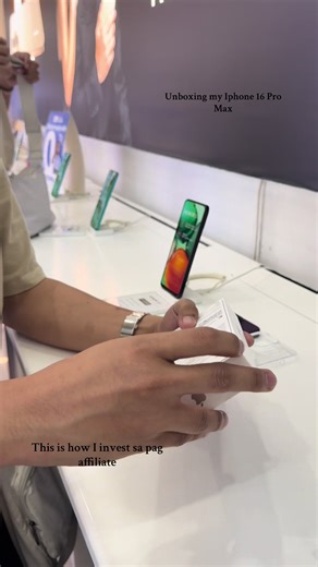 First-time iPhone user here. Hindi naman talaga kailangan bumili ng iPhone since may Samsung naman ako na okay din ang camera. But when I used my coworker’s iPhone, I decided to buy one kasi sobrang na-amaze ako sa camera quality, and talagang malaking help siya sa’kin. But I don’t encourage you guys na bumili if hindi talaga kaya. Especially kung bibilhin niyo lang siya para masabi na ‘wow, naka-iPhone ka.’ But if you’re vlogging, using it for business, or for affiliate work, mas okay talagang 