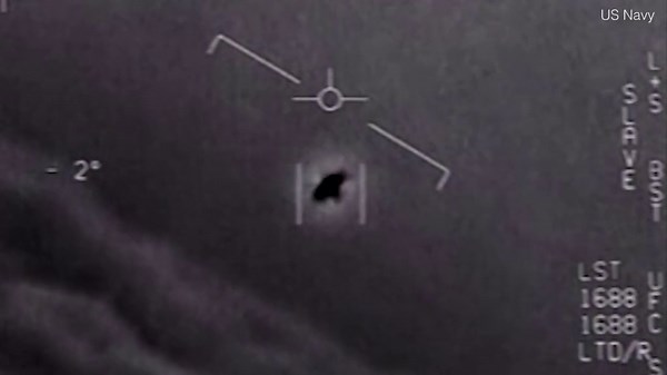US Navy pilots spot UFO over the Atlantic Ocean