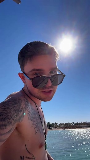 Mike Singer (@mikesinger)’s videos with SORG DICH NICHT UM MICH - Mike Singer