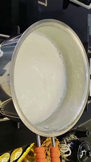 Priyanka Kitchenzone on Instagram: "Butterscreen without cream"