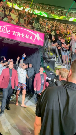 31 reactions |  OLIVIERA vs TOPURIA  IIIIIT’S TIME! @charlesdobronxs and @iliatopuria are here to settle it all in the Octagon | T-Mobile Arena | Facebook