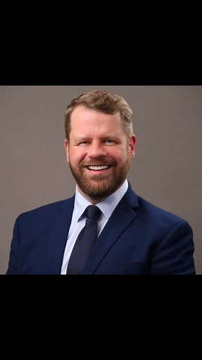 It’s not all scrubs and scalpels as a trauma surgeon…..I wear real clothes too every now and then.💁🏼‍♂️ #Headshot #suitandtie #notbadfor46 #nofilter #suitversusscalpel #scalpelversussuit | Drew Davis