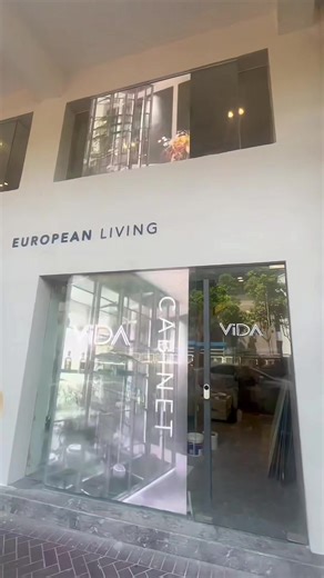 Make your glass work for you 💰 A flexible transparent LED display turns any window into an eye-catching advertising screen! Hashtags: #TransparentScreen #WindowDisplay #LEDAdvertising #SmartBusiness #InnovativeDisplay #LEDTechnology #GlassToScreen #storedisplay