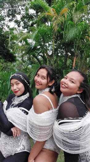 vhee on Instagram: "🧜‍♀️ outfit check Pretty mermaid suit by @mermaid__mystery Event organized by @coralbreeze.studio @sylvia.coral_mermaid × @merman_liu × @claraxintia #mermaiding #outfitoftheday #outfitcheck✔️ #ootd"