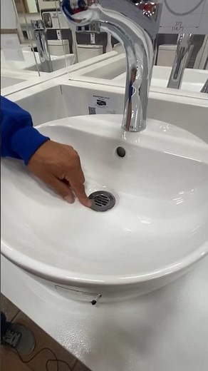¿CUÁL es la FUNCIÓN del REBOSADERO? plomería #plomero #plumber #casa #REBOSADERO #LAVABO #AGUA