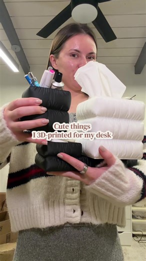 I use bambu handy app, so here is creator’s nicknames: - tissue cover: runnerup - black set: hplnvent DM me if you would like to get the design link ❤️