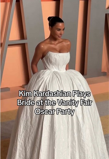Kim Kardashian's Stunning Bridal Look at Vanity Fair Oscars