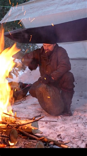 Survival. Winter. Hammock.
