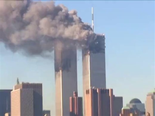 9/11テロでのワールドトレードセンター倒壊を日本人が記録した未公開映像。菅本圭氏がSony VX2000で撮影したこの貴重な記録は、従来知られていた南側・東側以外の角度から捉えた唯一の崩壊映像として注目を集めている。