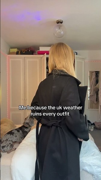 And I’ll probably be sweating #relatable #blonde #lipsyncs #funny #subscribe #trending #outfit