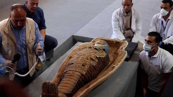 100 Sarcophagi Found at Saqqara: Mummies, Burial Shafts and X-Rays Revealed