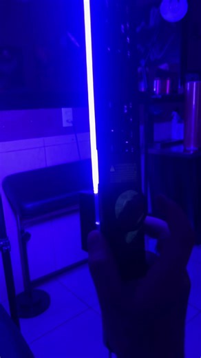 Bastão de Luz LED Yongnuo YN360 ||I - RGB Bicolor 3200K-5600K com Bateria NP-F970 e Carregador Simples. #fotografia #videomaker #iluminacao #equipamentofotografico #producaodevi. Bastão de Luz LED, Yongnuo YN360 III, LED RGB, Iluminação para Vídeo, Espada de Luz LED, Softlight Portátil.