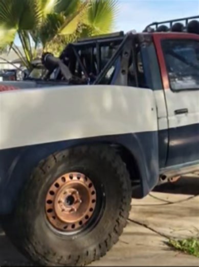 First start up for the race truck when it had the infiniti vh41 v8 before I found out it was bad. Now it has a nissan vk56 nissan titan engine. #infiniti #nissan #racetruck #prerunner #fyp