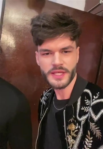 Videoclipuri postate de Edward_Sanda_ fanpage (@edward_sanda_fanpage) cu sunet original - Edward_Sanda_ fanpage