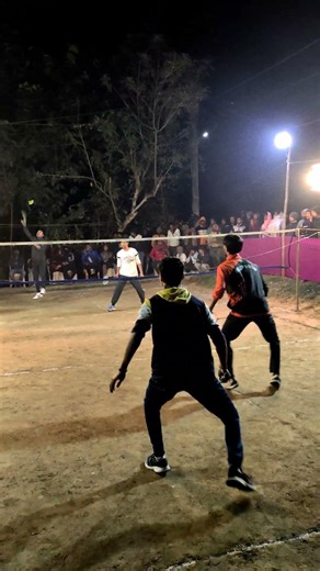 #outdoorbadminton #badmintonhighlights #badmintonlovers #badmintonindonesia #trickshots #shorts #bwf