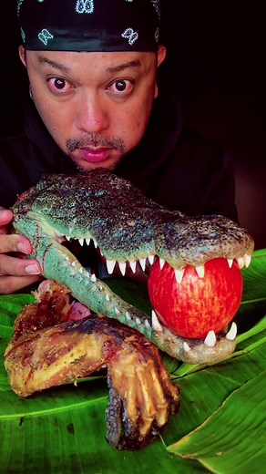 #คุณลุงโคโค #fypシ #tiktoker #tiktokพากิน #นักชิมอาหาร #mukbang #tiktok #เมนูนี้ฉันอ้วน #จานเด็ดจัดปุย #eating #eatingshow #mukbangeatingshow #asmr #eatingsounds #จรเข้ #crocodile #croco #apple #iloveapple