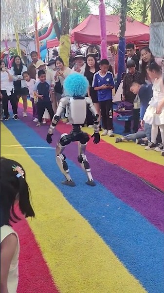 Martial Arts Performing Robot Kicks Boy in the Stomach #shorts
