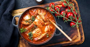 Recept za riblji paprikaš: Ukusan kao onaj koji spremaju alasi u kotliću