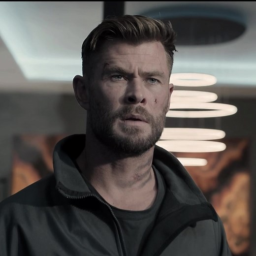 Chris Hemsworth in Extraction 2 - Tyler Rake Returns