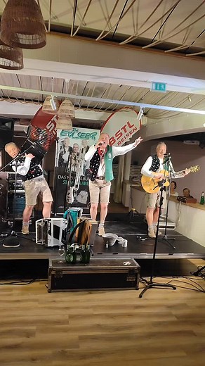 @die_edlseer_official haben sie mit, 🇦🇹die #musik aus #österreich🇦🇹 👉 Saisoneröffnung 2025 mit Jöbstl Reisen ✌️ @gerdjoebstl @jasminjoebstl #live #volksmusik @sava_hotels_resorts | StageFoto