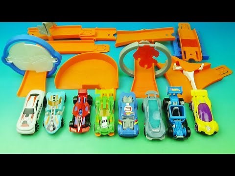 2019 HOT WHEELS full set of 8 McDONALDS HAPPY MEAL COLLECTIBLES VIDEO REVIEW