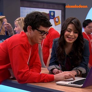 5.4M views · 97K reactions | Creo que las habilidades de coqueteo de Carly no son las mejores  #LoMejorDeNickelodeon | Nickelodeon en Español | Facebook