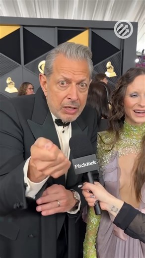 Jeff Goldblum channels Nicole Kidman on the Grammys red carpet | Pitchfork