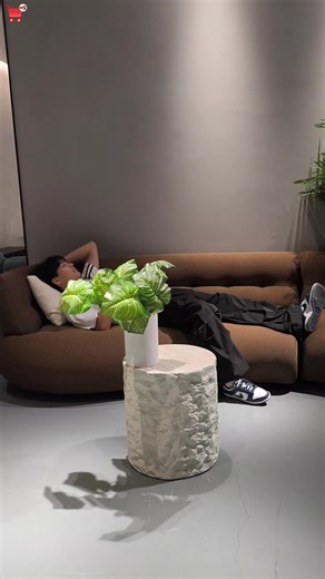 Creative Solutions for Arranging Your Coffee Table