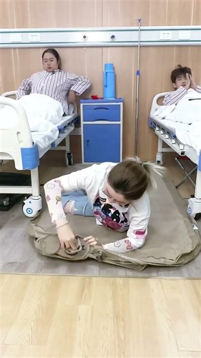 This Automatic Inflatable Bed Is Next-Level Tech 🤯