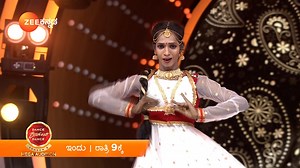 ಅಡೆತಡೆ ಮೆಟ್ಟಿನಿಂತು ಡ್ಯಾನ್ಸ್ ಒಲಿಸಿಕೊಂಡ ಸಾಕ್ಷ ಅವರ ಜೊತೆ ನಿಲ್ಲೋದಾಗಿ ಶಿವಣ್ಣ ಭರವಸೆ! Dance ಕರ್ನಾಟಕ Dance-6 ಮೆಗಾ ಆಡಿಷನ್ | ಇಂದು ರಾತ್ರಿ 9ಕ್ಕೆ. ಸಂಪೂರ್ಣ ಸಂಚಿಕೆ ವೀಕ್ಷಿಸಲು Download ಮಾಡಿ‌‌ Zee5: https://zee5.onelink.me/RlQq/itDownloadZEE5App #DanceKarnatakaDance #DanceKarnatakaDanceSeason6 #DKD6 #ZeeKannada #BayasidaBaagiluTegeyona | Zee Kannada