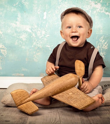 103 Traditional English Baby Boy Names With Meanings