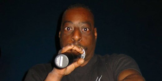 Who is Beetlejuice small head guy? How rich is he? Biography