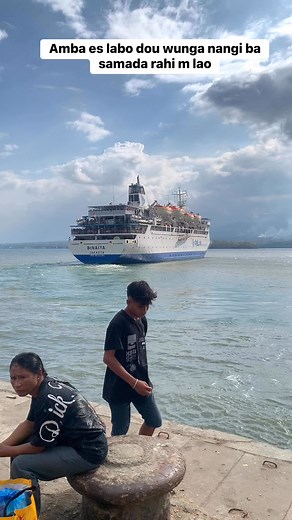 903K views · 19K reactions | Hahahha paling ngakak ending nya. Semua org ketawa. Org lagi nangis suaminya pergi . Eeee mlh dtg Penjual tawarin Es @sorotan #fypfbpro #likeforlikes #LikeFollowShare #komedi Feby Putri Ramadhan Nurhaeruddin | Ina Hanii | Facebook