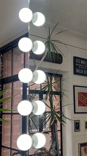 1.9K views | Replying to @samvick24 Just swapping the bulbs on a lamp or light fixture can make a world of difference! This mirror went from costumey to chic in a matter of minutes. #interiordesign #homedecor #diy #homerenovation ~ | Mizter Justin Miller | Facebook