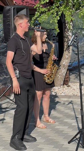 26K reactions · 2K shares | Vrei ca momentul tău să fie unul memorabil? Noi suntem soluția!✨ Dacă nu ne crezi, pune-ne la încercare!  | Allegro Band | Facebook