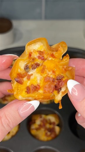 viral rotel dip wonton cups recipe 🧀🔥#recipe #cooking #food #cheese #shorts #easyrecipe #snacks